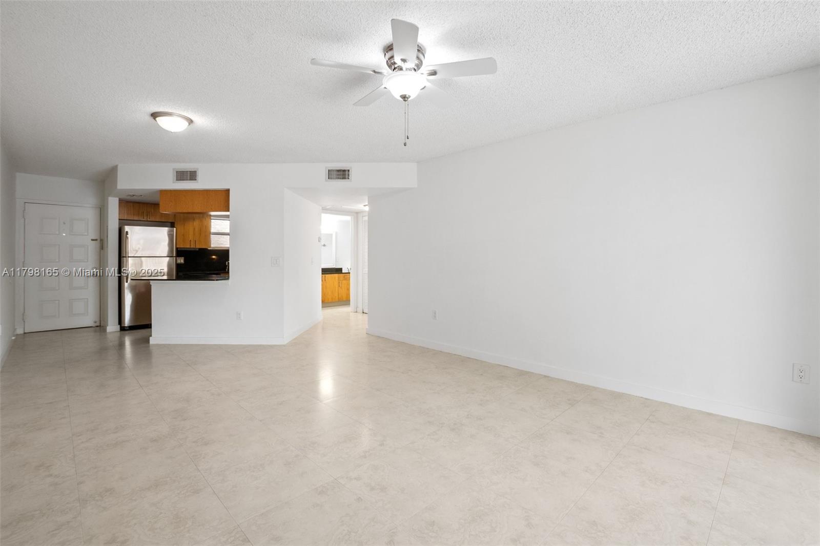 LAS VISTAS AT DORAL CONDO - Residential Lease