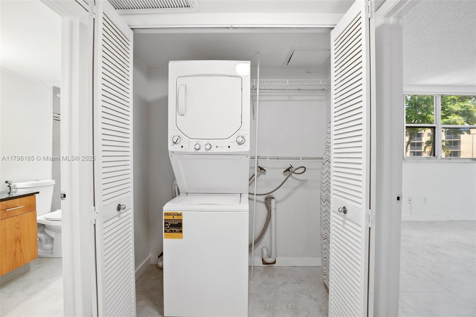 LAS VISTAS AT DORAL CONDO - Residential Lease