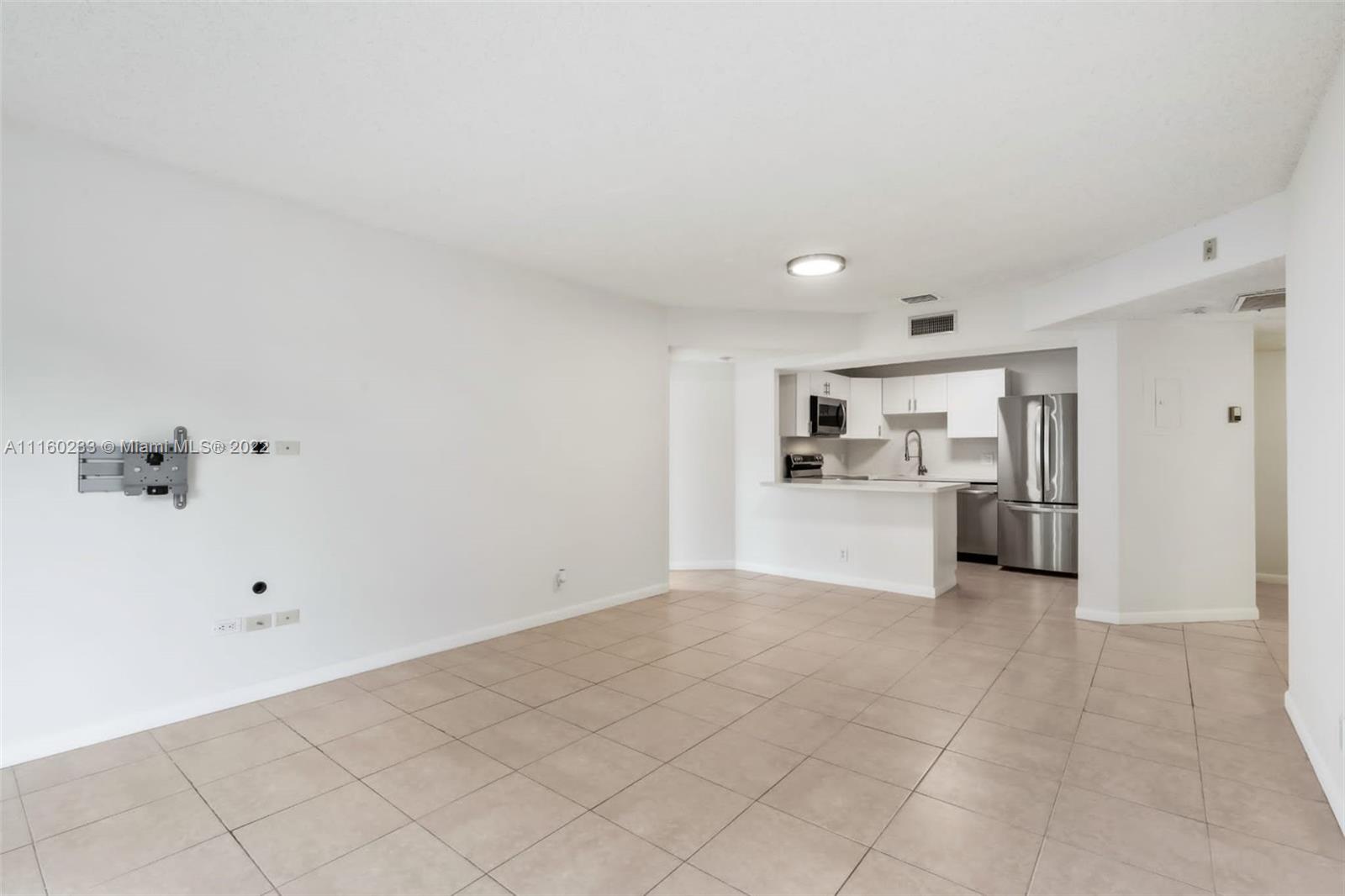 LAS VISTAS AT DORAL CONDO - Residential
