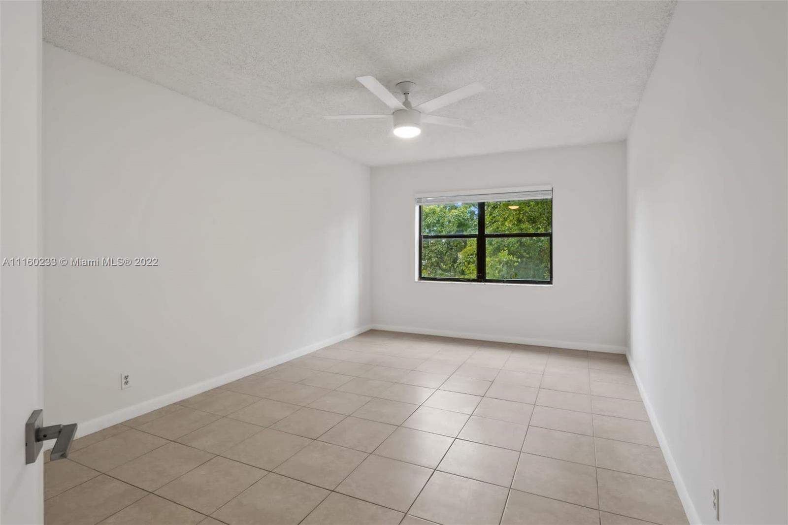 LAS VISTAS AT DORAL CONDO - Residential