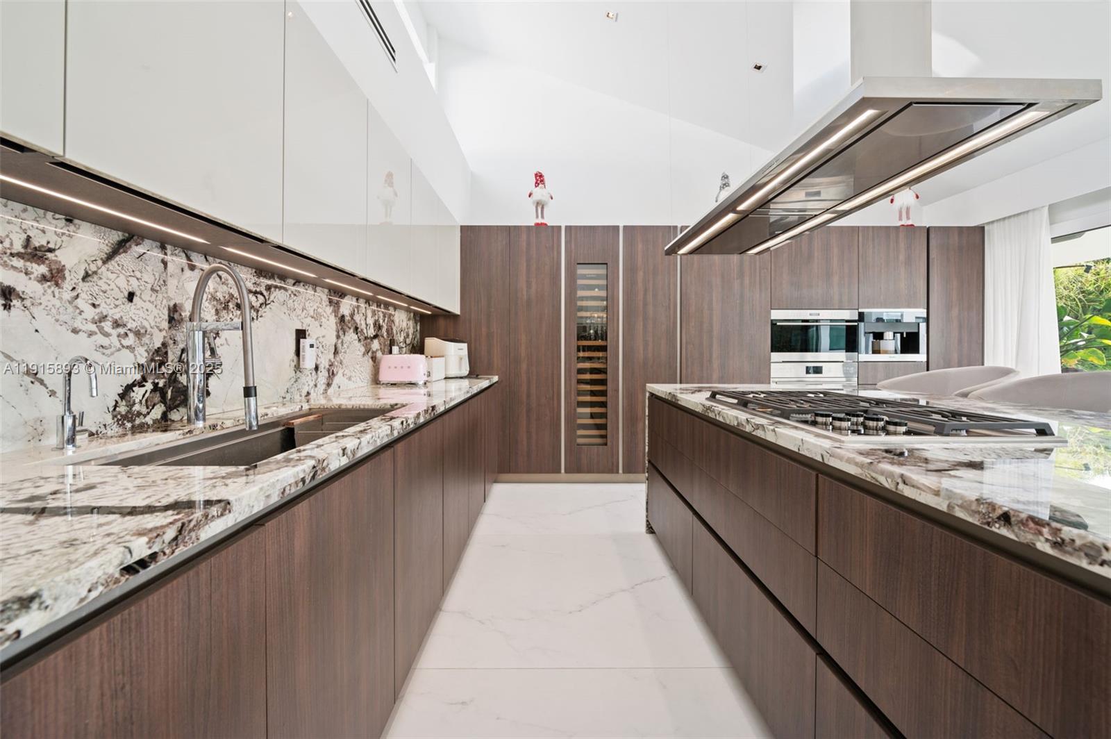 BISCAYNE POINT - Residential