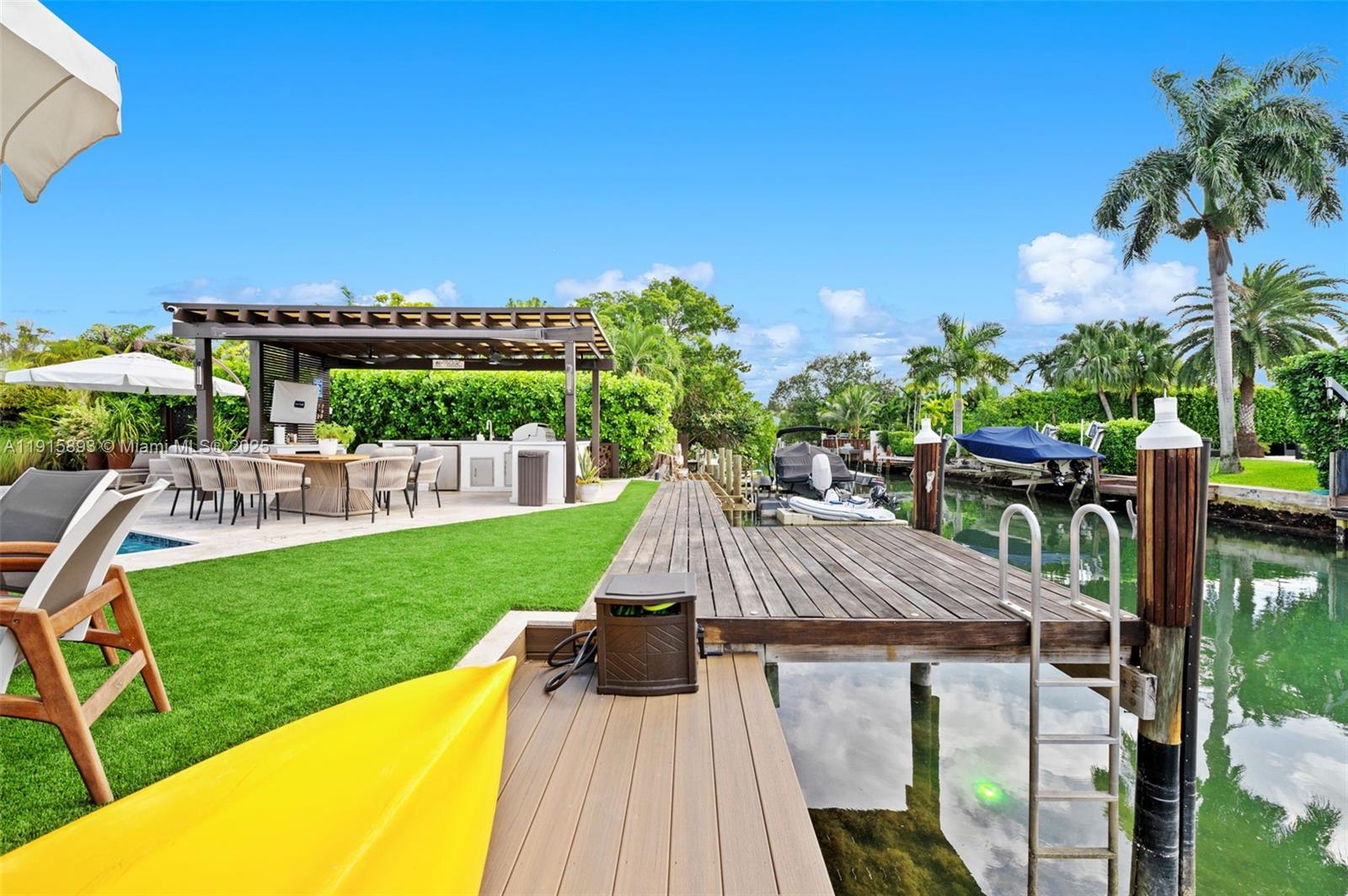 BISCAYNE POINT - Residential
