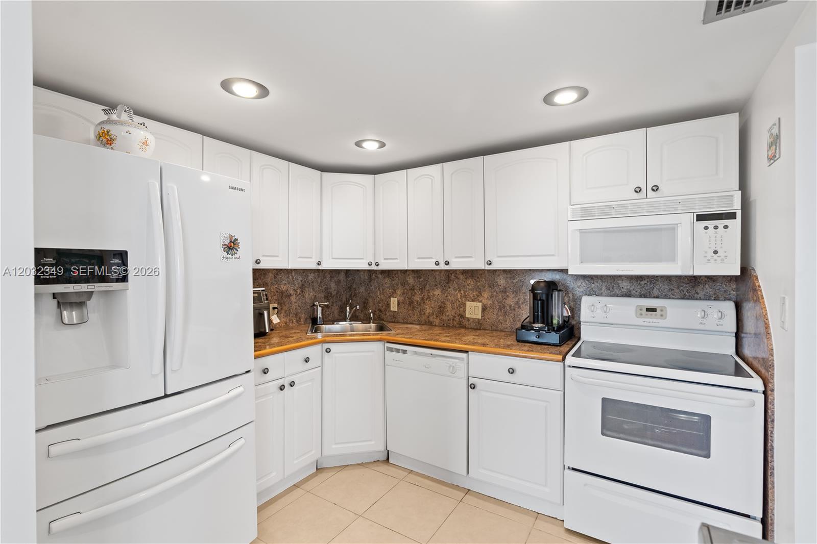 AVENTURA ELDORADO CONDO - Residential
