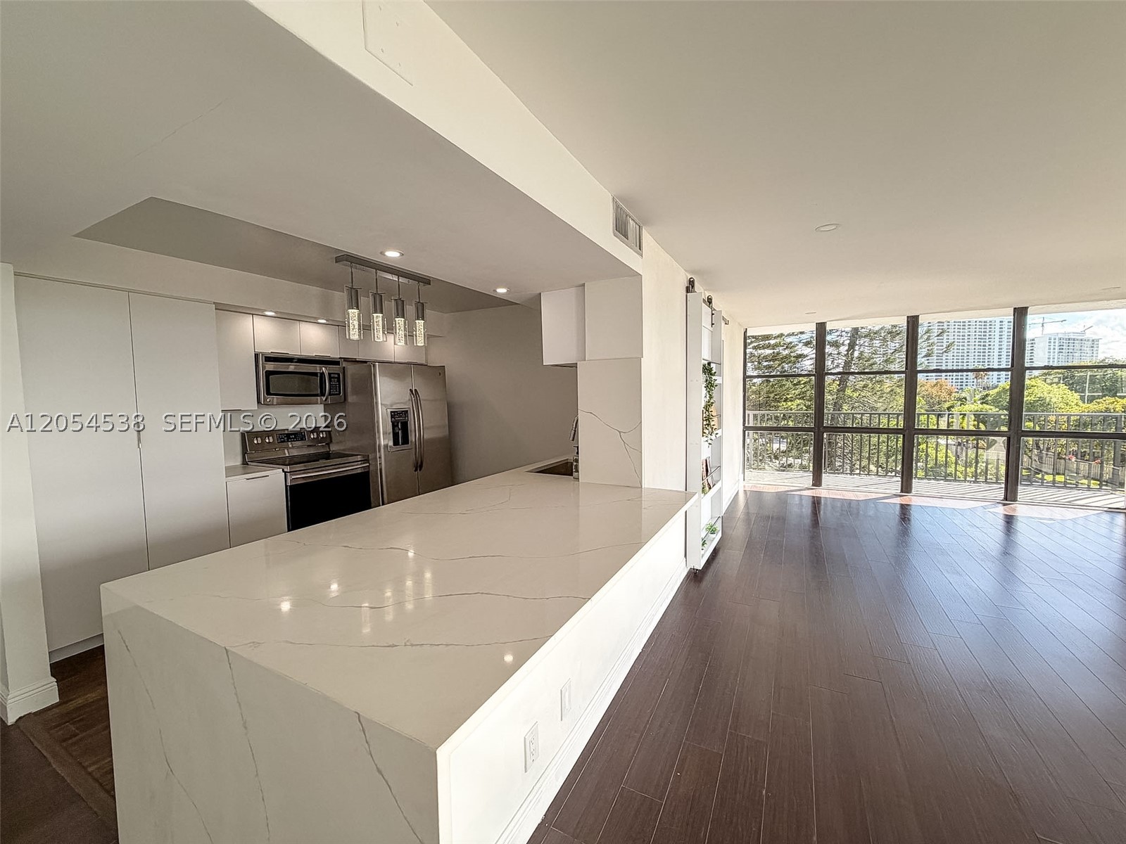 OCEANVIEW PARK CONDO - Residential Lease