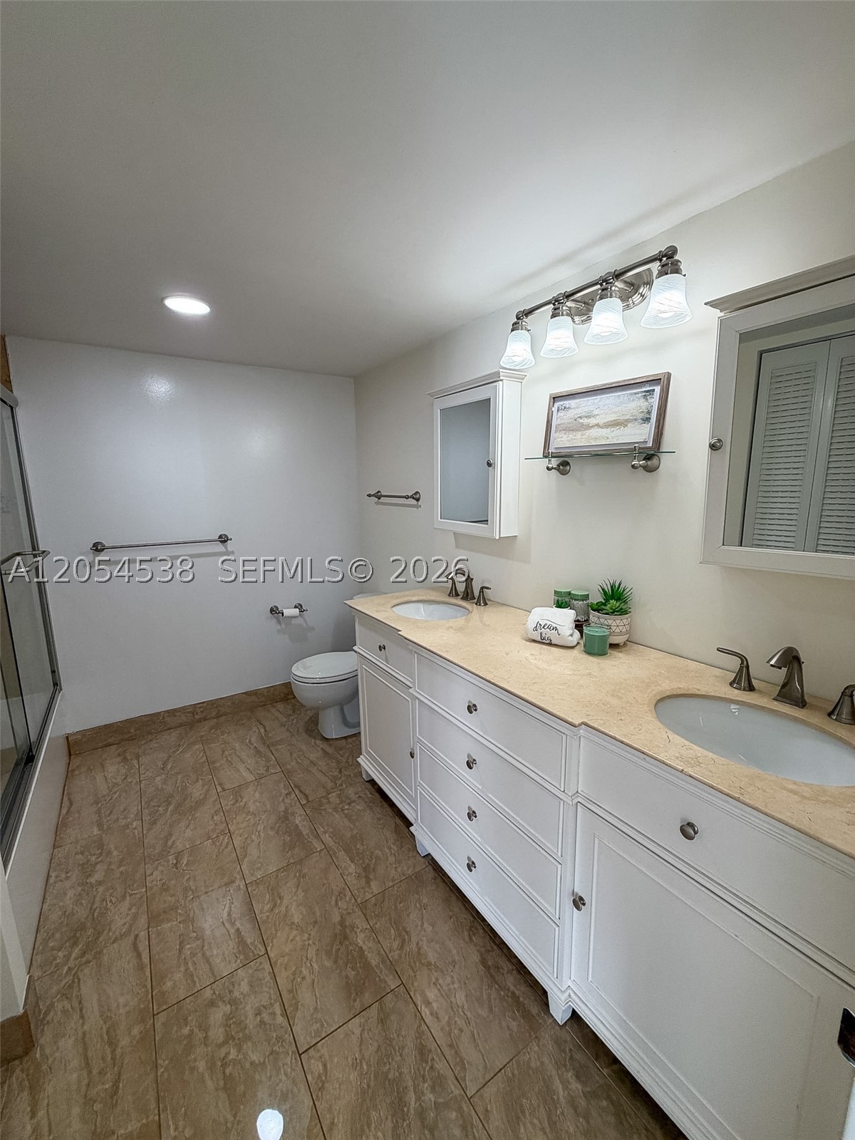 OCEANVIEW PARK CONDO - Residential Lease