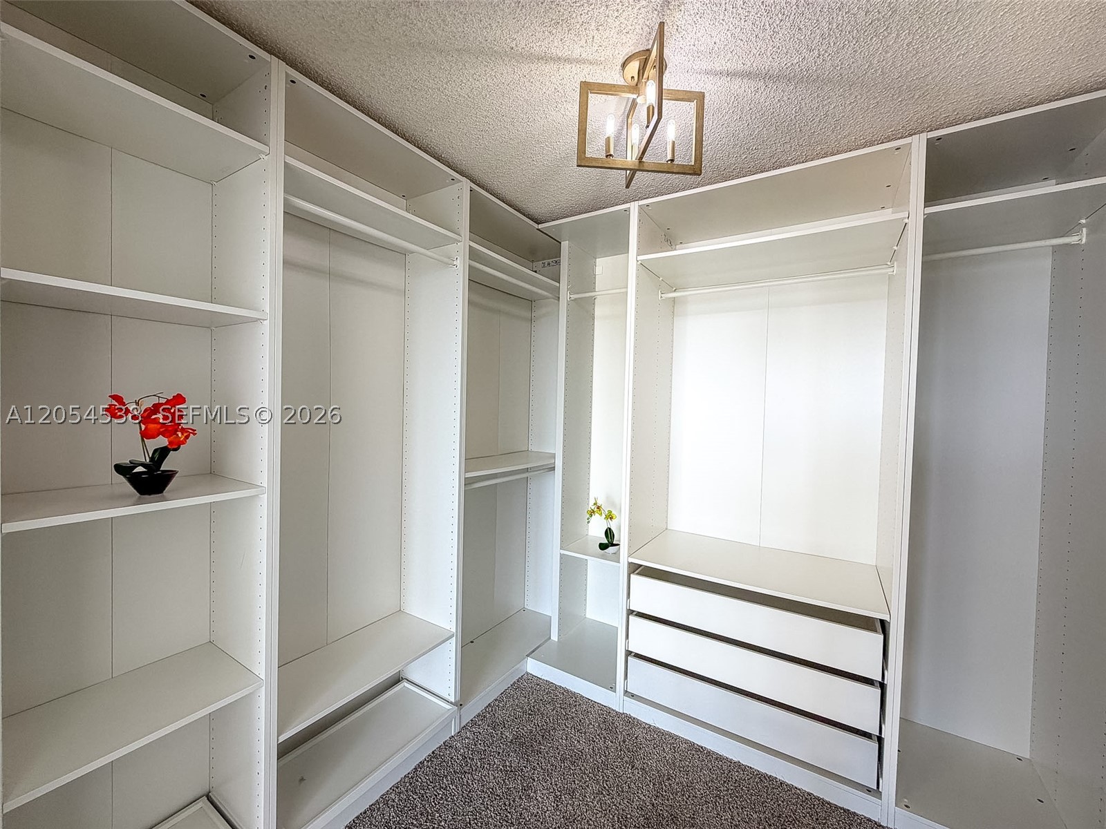 OCEANVIEW PARK CONDO - Residential Lease