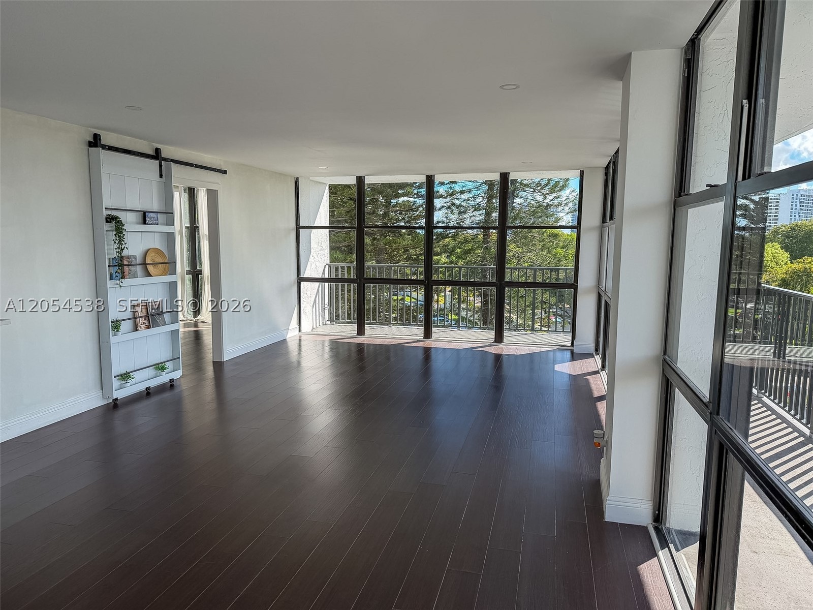 OCEANVIEW PARK CONDO - Residential Lease