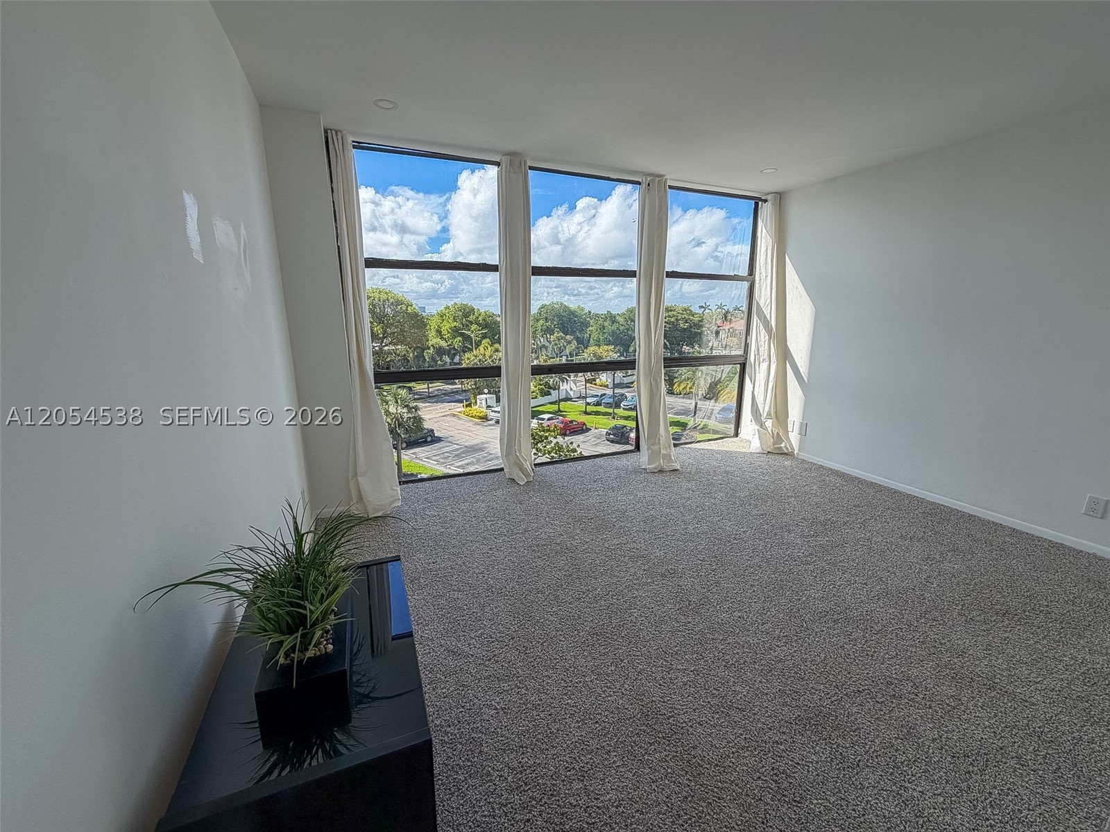 OCEANVIEW PARK CONDO - Residential Lease