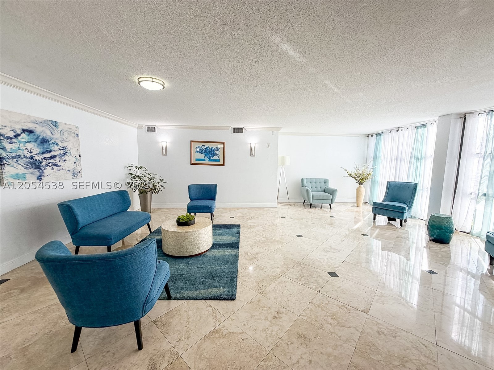 OCEANVIEW PARK CONDO - Residential Lease
