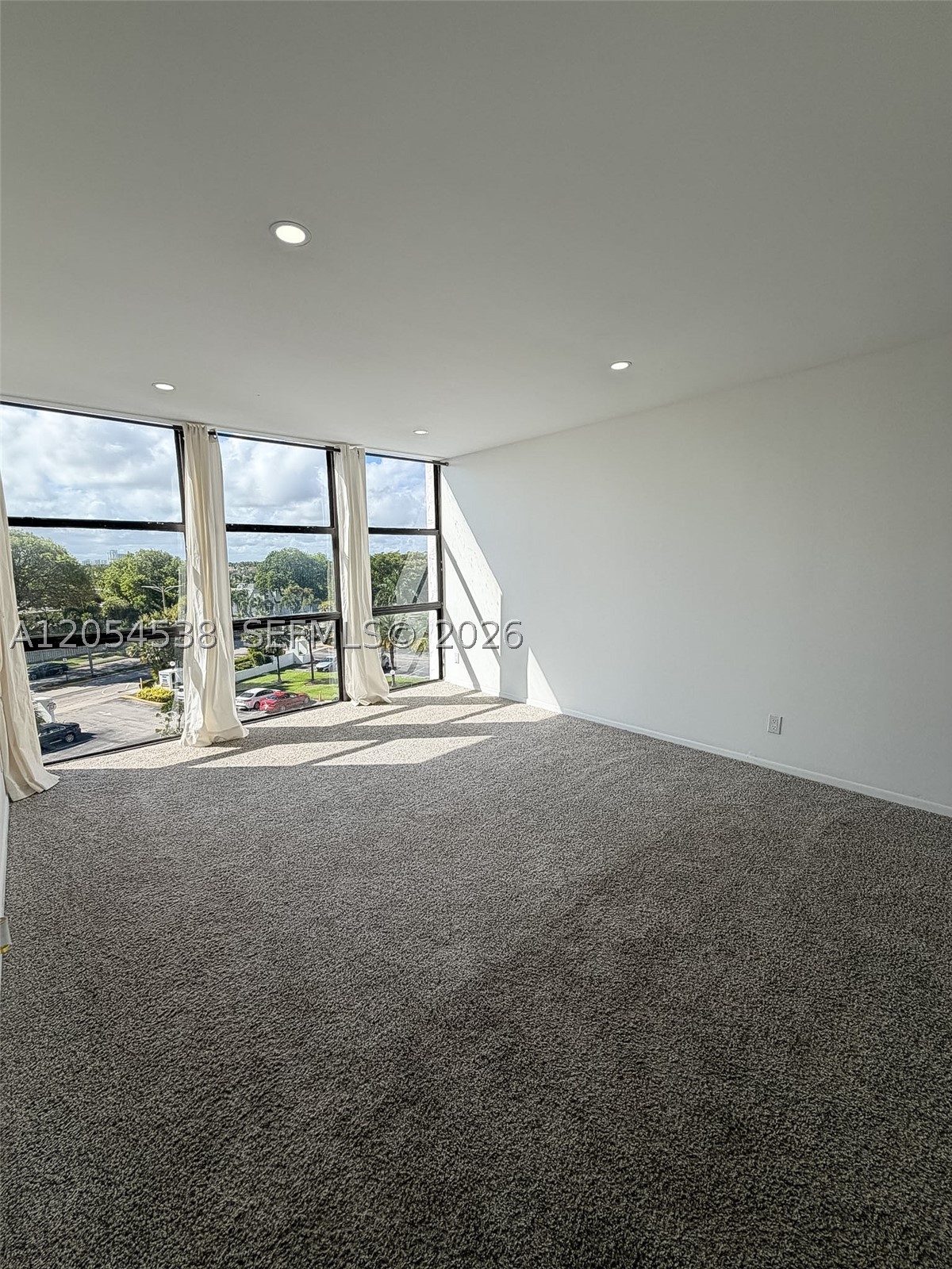 OCEANVIEW PARK CONDO - Residential Lease