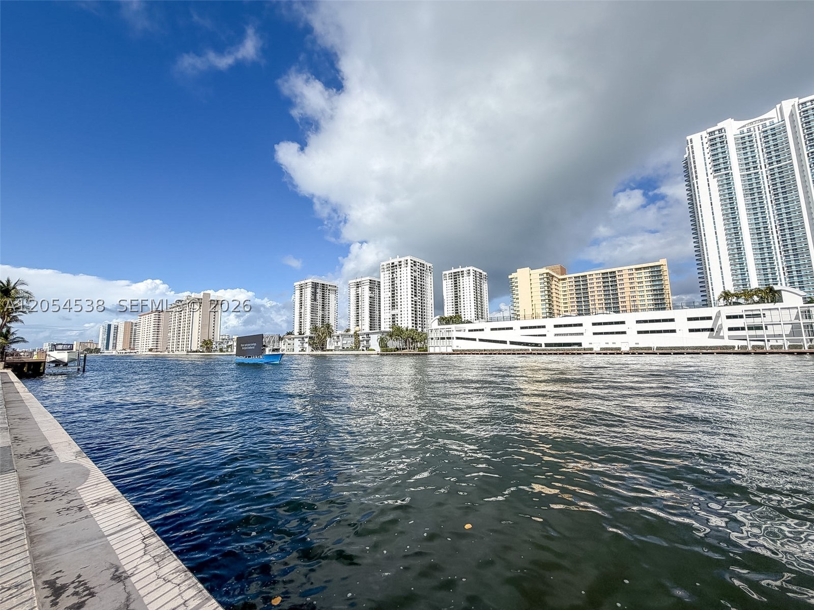 OCEANVIEW PARK CONDO - Residential Lease