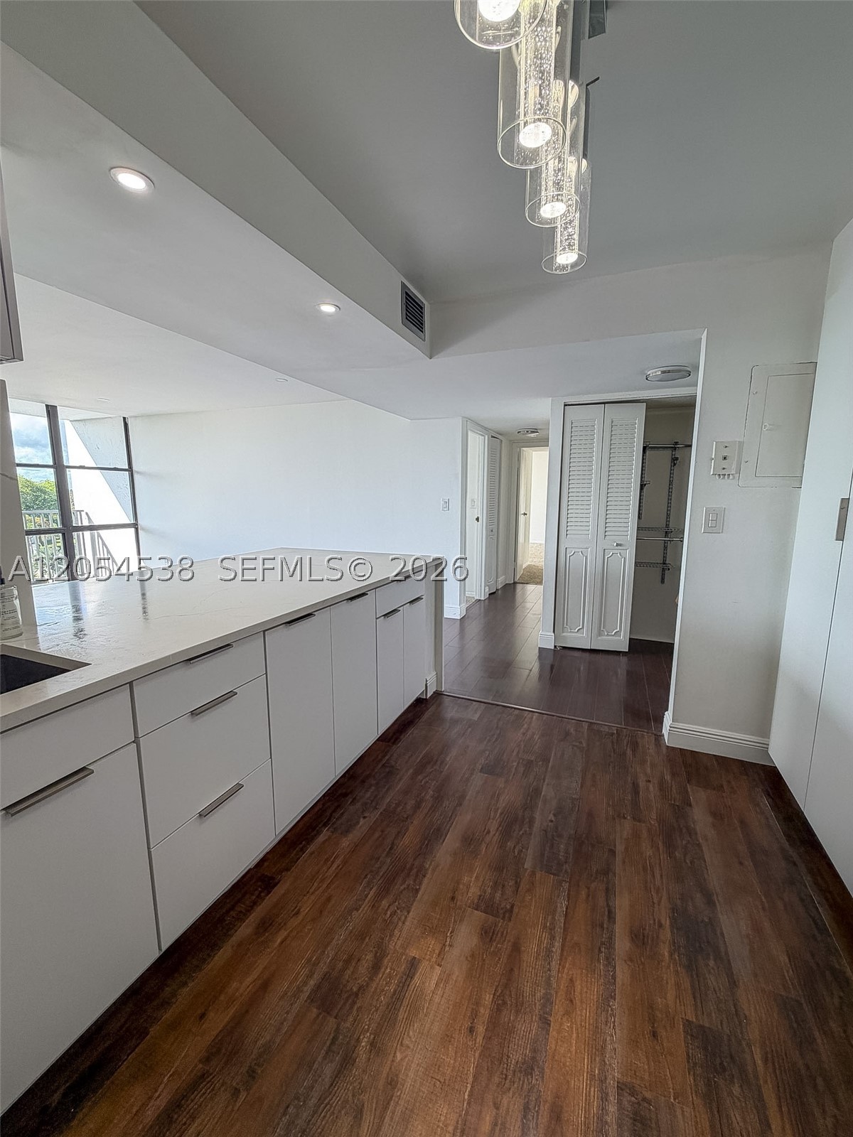 OCEANVIEW PARK CONDO - Residential Lease