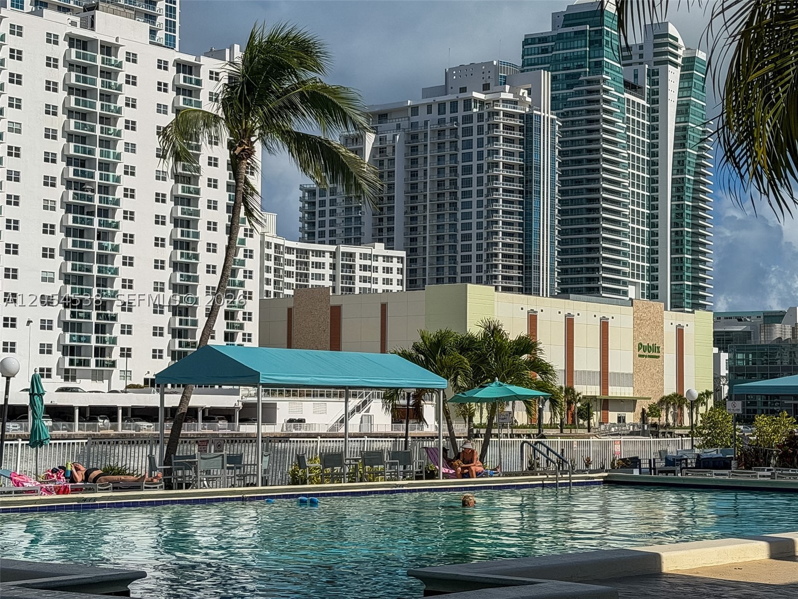 OCEANVIEW PARK CONDO - Residential Lease
