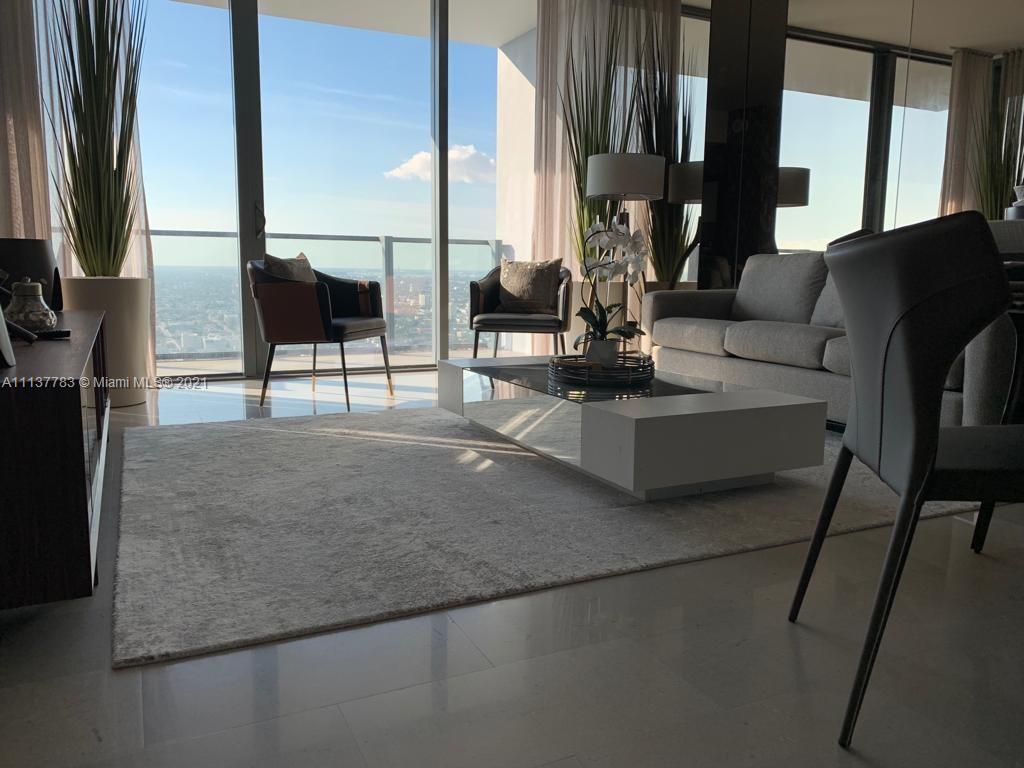Ready to move in exceptional unit professionally furnished and decorated by Stephen G, in the heart of Brickell City Center with direct access to exclusive shopping mall. Amazing
panoramic city and sunset views enjoyable from floor to ceiling windows. Ideal open layout floorplan, Italkraft kitchen cabinetry and stainless steal Bosch appliances. Amenities
include indoor/outdoor fitness center, 2 swimming pools (pool service), BBQ grill, pergola, Hammam spa, state of the art children's playroom, party room, business center, 24 hour
concierge. Rent includes cable, internet, water, one parking space and several complimentary guest valet per day.