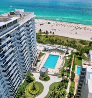 Experience South Beach living at its finest in this beautifully renovated, fully furnished condo at the iconic Decoplage, situated where Lincoln Road meets the ocean. This luminous 1-bed, 1.5-bath residence offers stunning ocean and Ritz-Carlton views and direct access to the pool deck, creating the perfect indoor/outdoor lifestyle.
The spacious open layout features a modern chef’s kitchen, elegant finishes, and generous primary suite with a walk-in closet and spa-inspired bath. Enjoy resort-style amenities including beach access, oceanfront pool, fitness center, valet parking, and 24-hour security.
Move-in ready and ideal for investors or end users, this turnkey unit is steps from world-class shopping, dining, and entertainment. Motivated seller – easy to show – bring your offers!