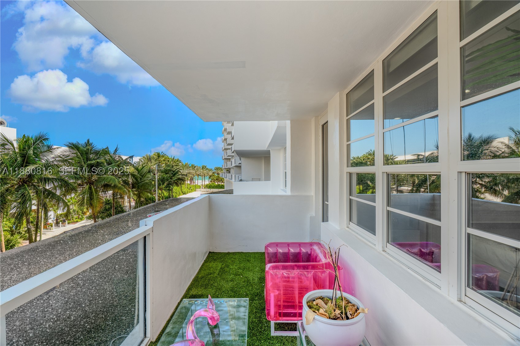 THE DECOPLAGE CONDO - Residential