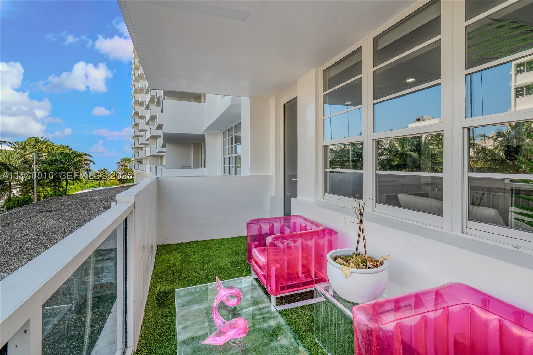 THE DECOPLAGE CONDO - Residential