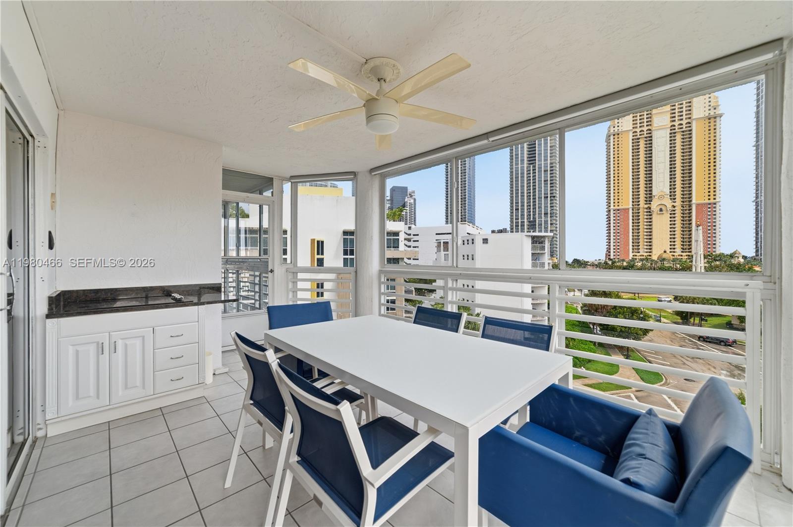 LE FRONTENAC CONDO - Residential