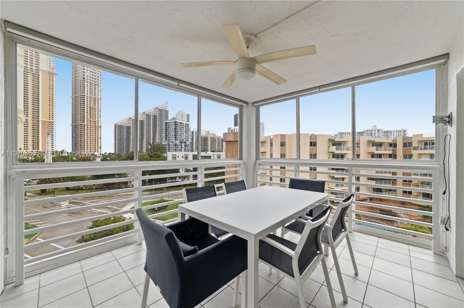 LE FRONTENAC CONDO - Residential
