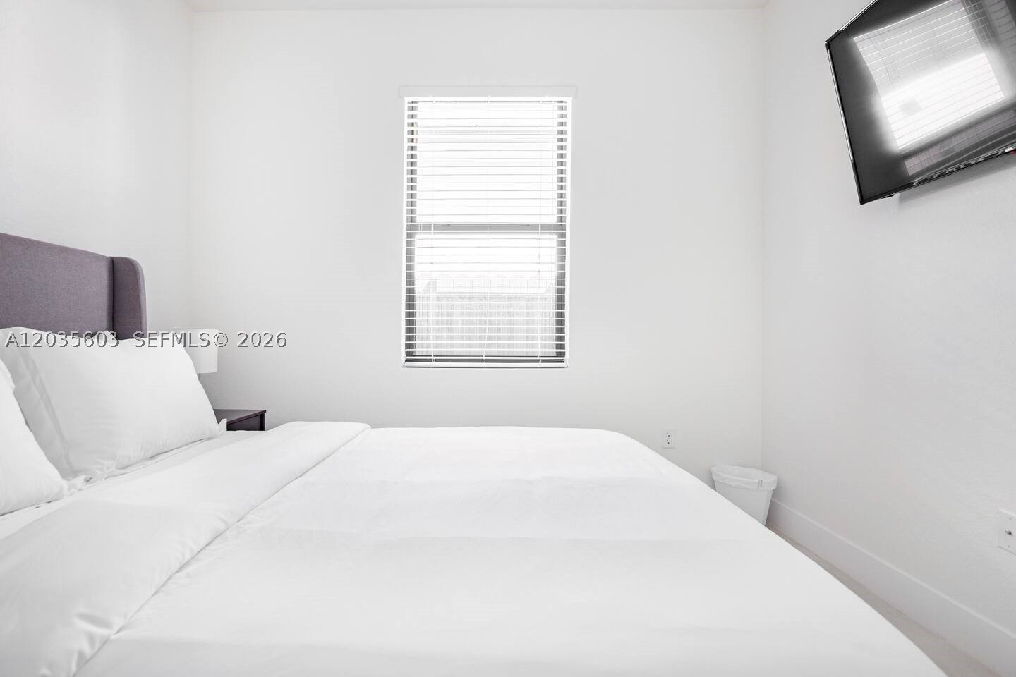 SAN ANTONIO ESTATES - Residential Lease