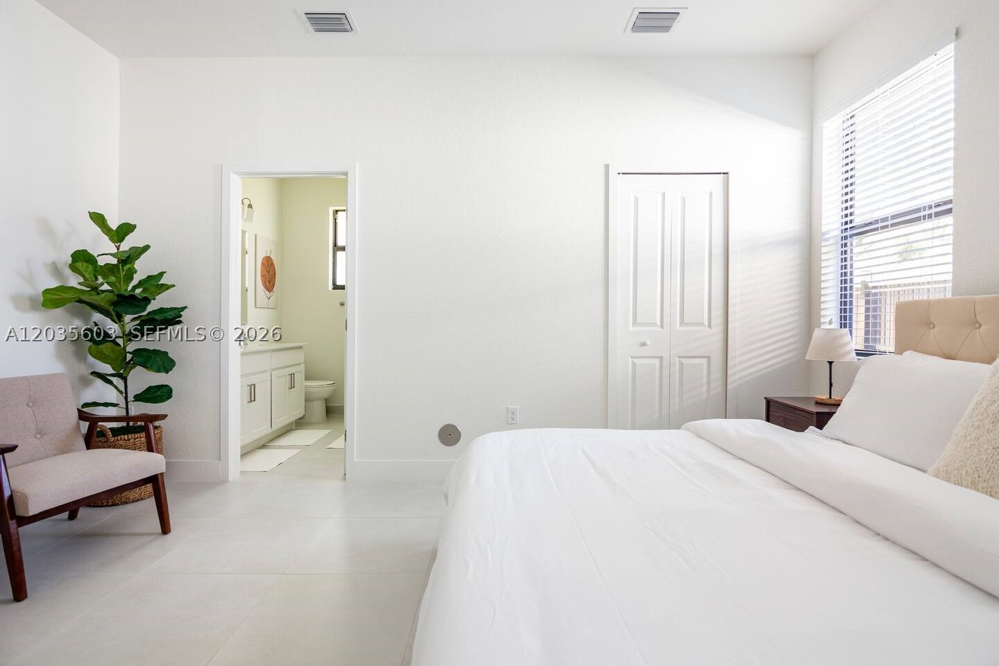 SAN ANTONIO ESTATES - Residential Lease