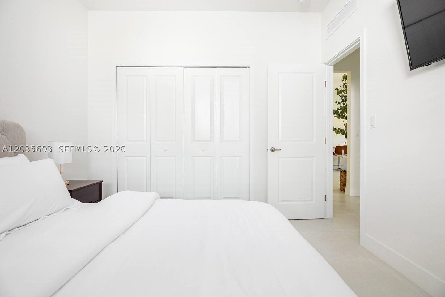 SAN ANTONIO ESTATES - Residential Lease