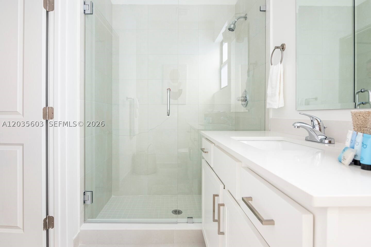 SAN ANTONIO ESTATES - Residential Lease
