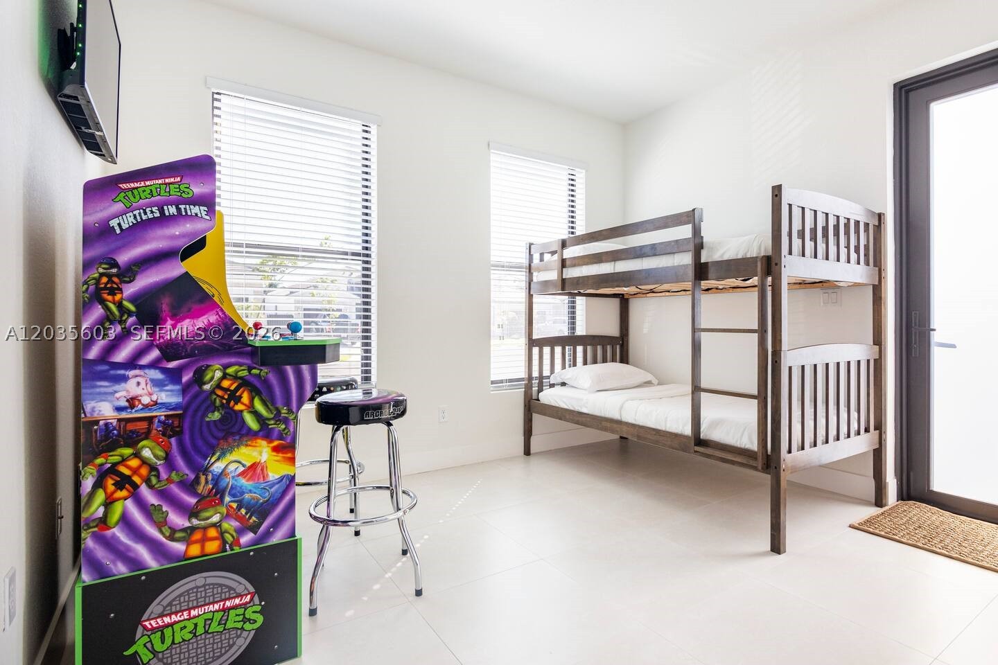 SAN ANTONIO ESTATES - Residential Lease