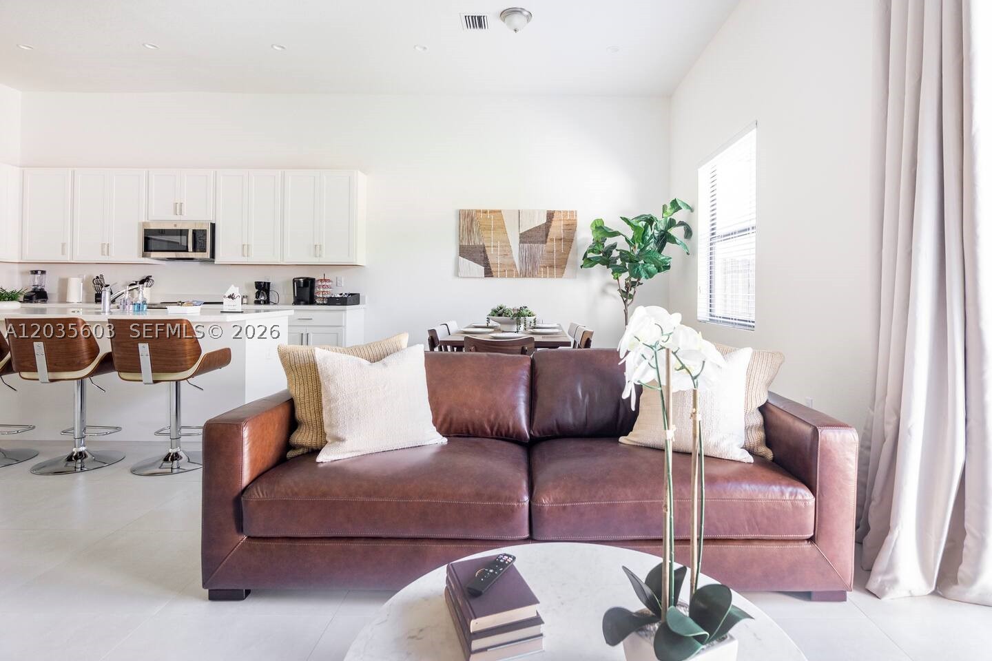 SAN ANTONIO ESTATES - Residential Lease
