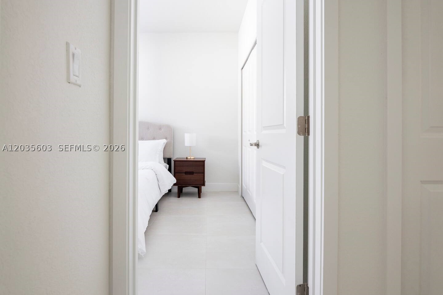SAN ANTONIO ESTATES - Residential Lease