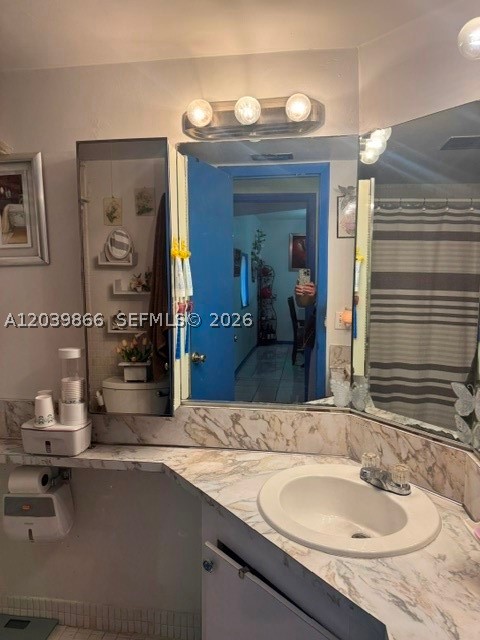 ROLLING GREEN CONDO F - Residential