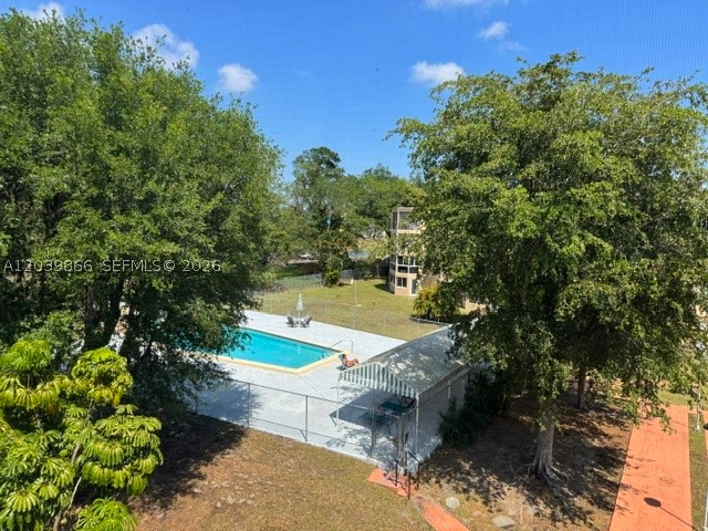 ROLLING GREEN CONDO F - Residential