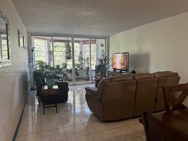 ROLLING GREEN CONDO F - Residential