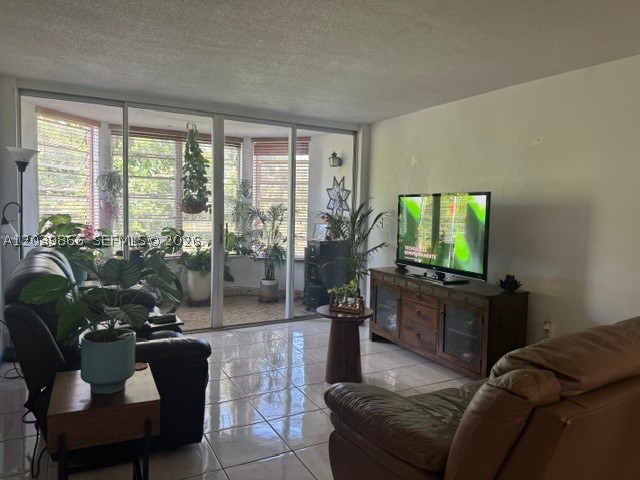 ROLLING GREEN CONDO F - Residential