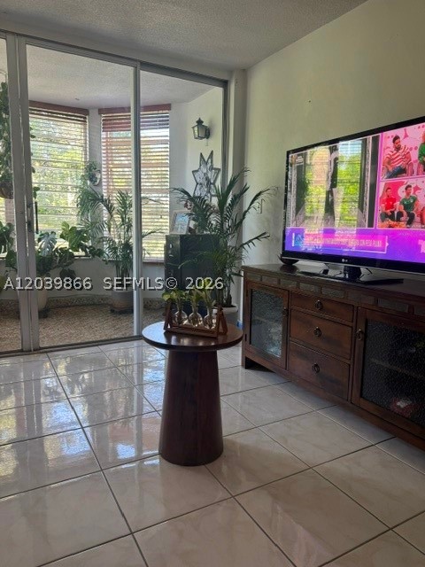ROLLING GREEN CONDO F - Residential