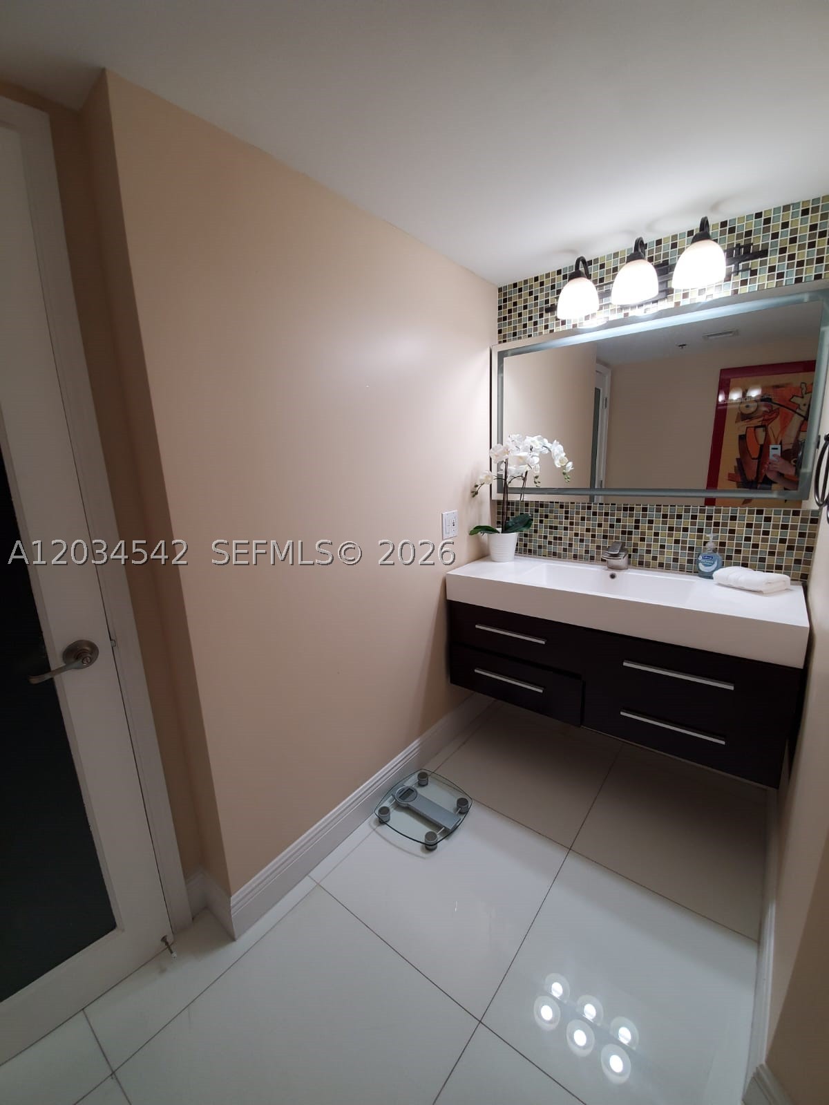 THE GRAND FKA VENETIA - Residential Lease