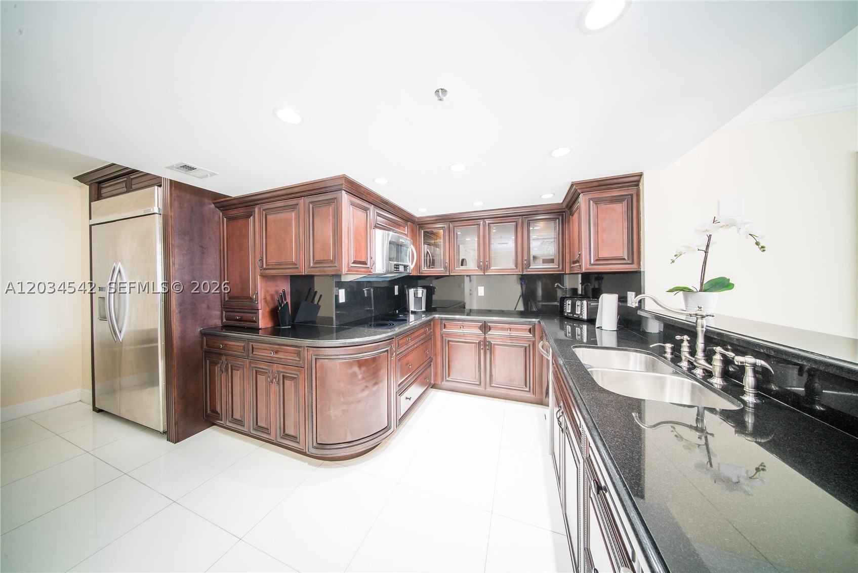 THE GRAND FKA VENETIA - Residential Lease
