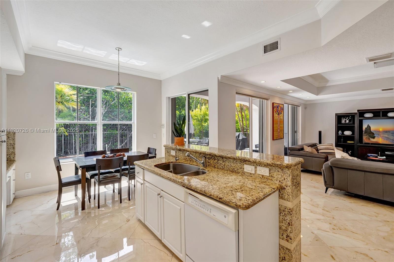 AVENTURA LAKES - PHASE II - Residential