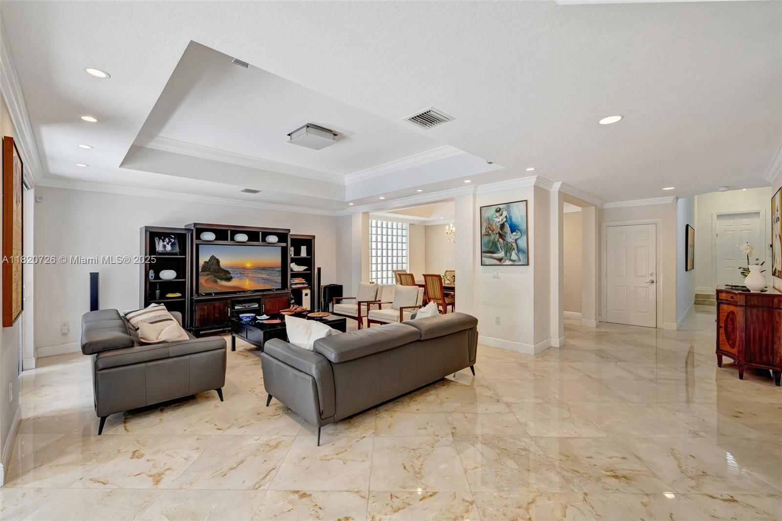 AVENTURA LAKES - PHASE II - Residential