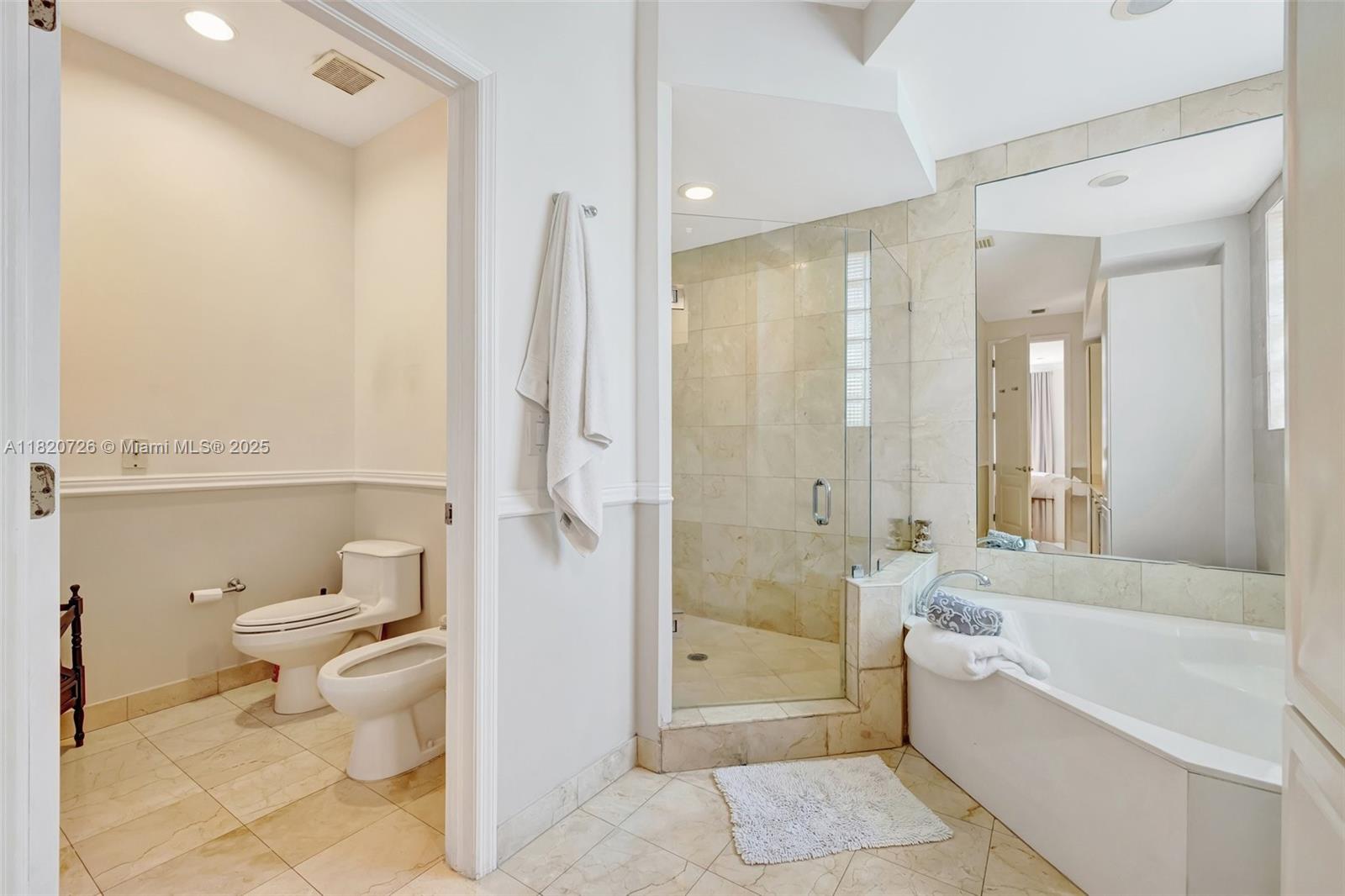 AVENTURA LAKES - PHASE II - Residential