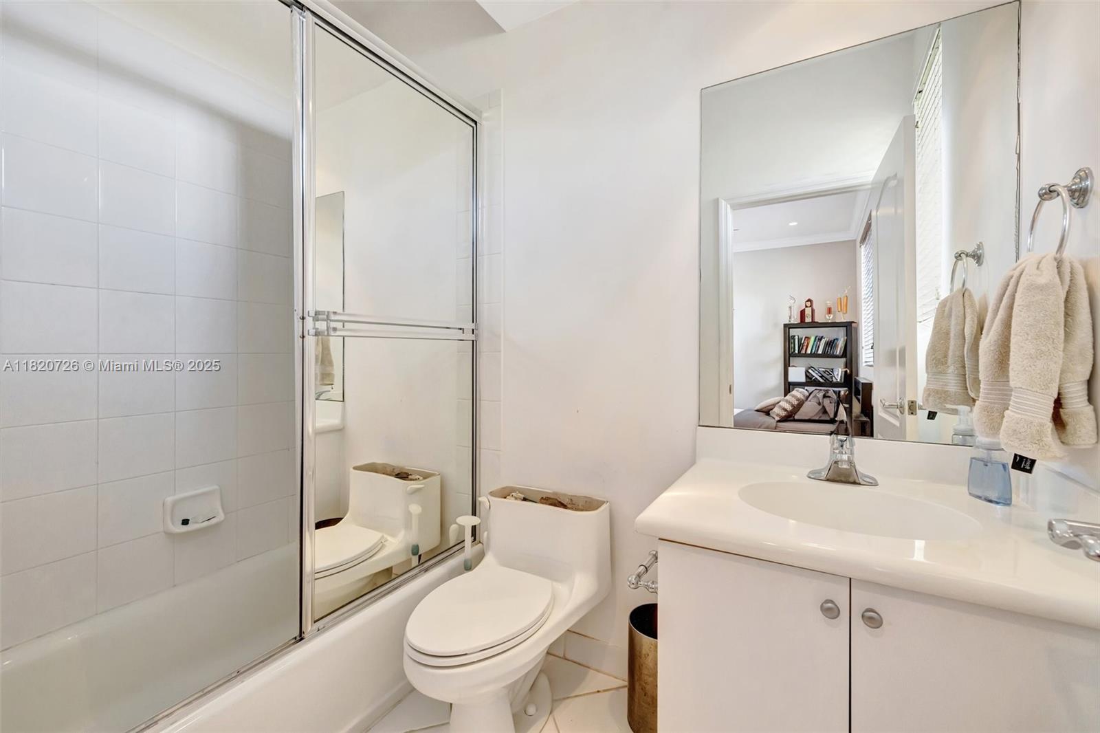 AVENTURA LAKES - PHASE II - Residential