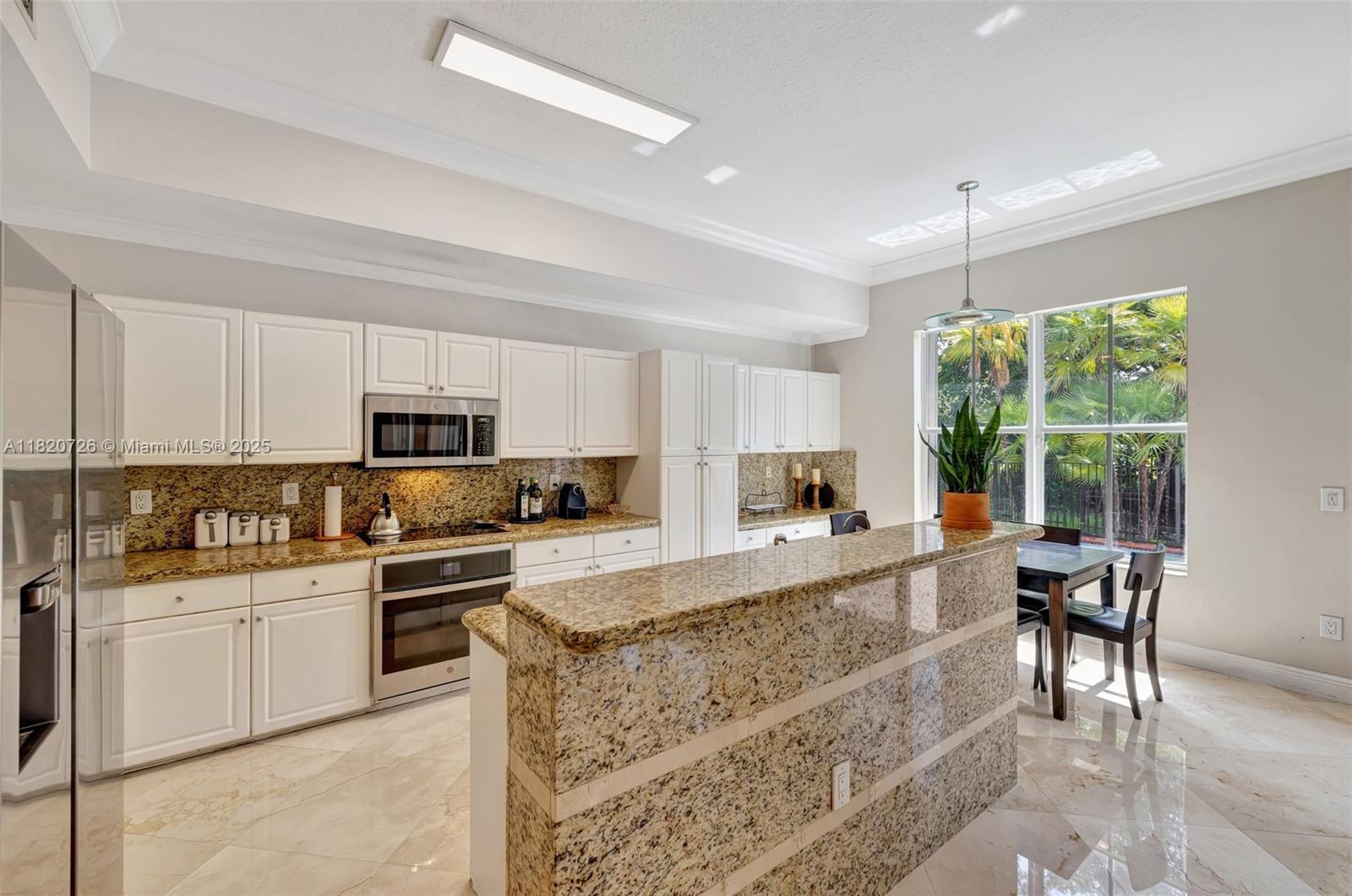 AVENTURA LAKES - PHASE II - Residential