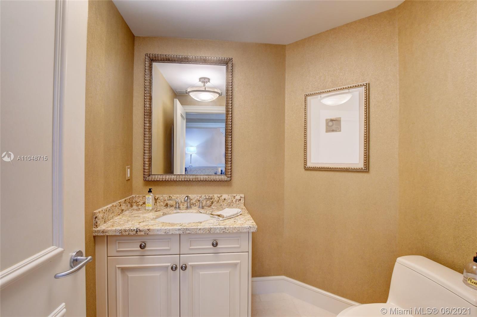 LUXURIA CONDO - Residential