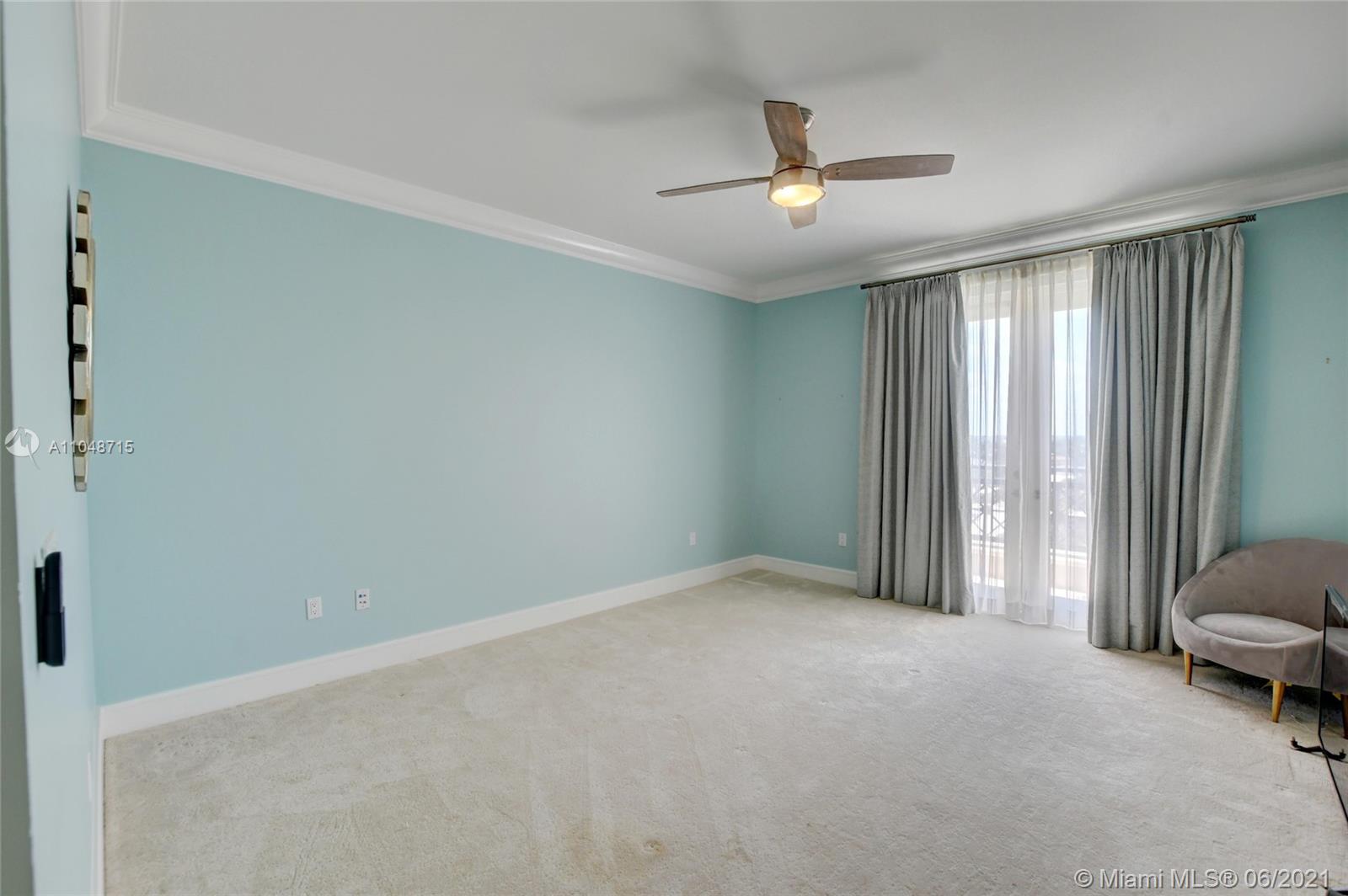 LUXURIA CONDO - Residential