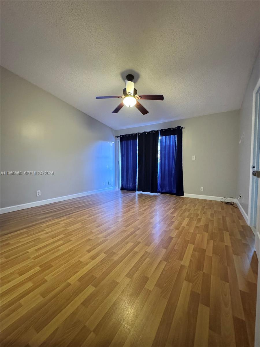 WOODLAKE SHORES - Residential