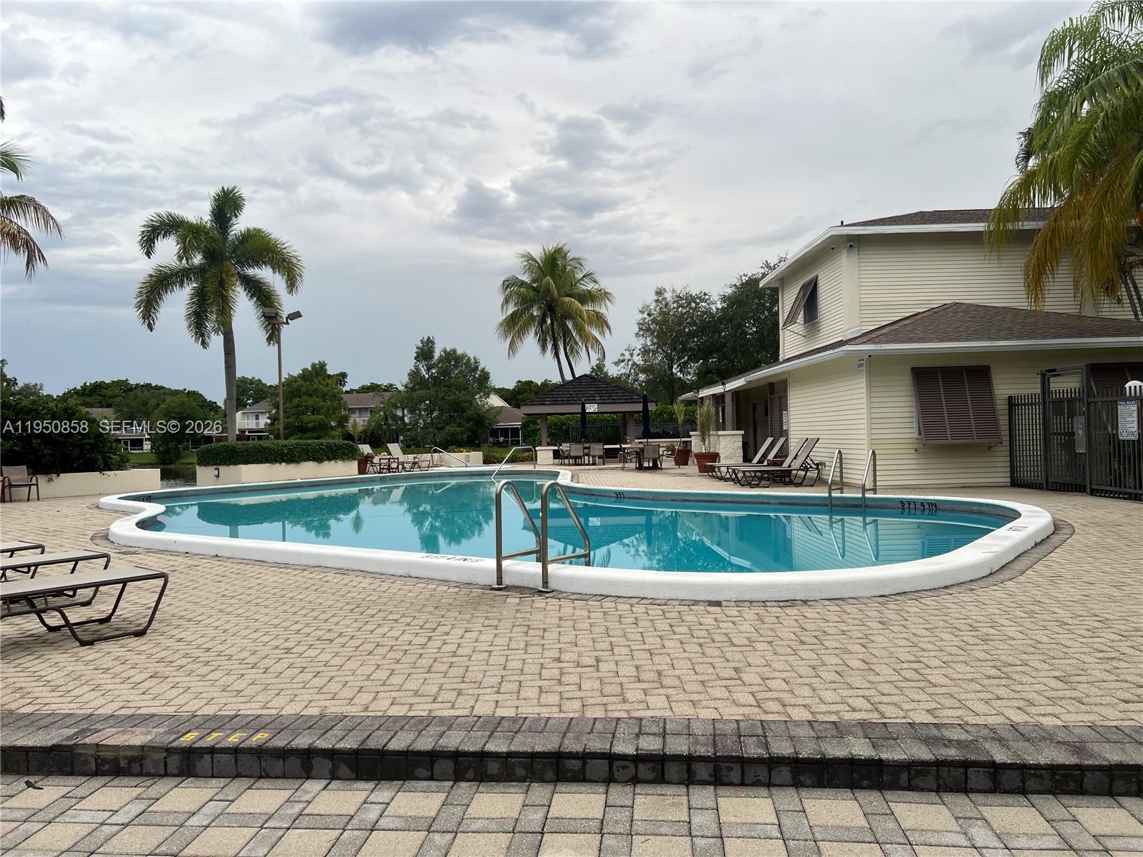 Oversized Key West Style Remodel Townhome 2 bedrooms, 2 1/2 bathrooms with an office, brand new kitchen, brand AC unit, brand new porcelain tile floor. Very spacious living and bedrooms with balcony. Amenities include community pool and tennis courts. Located in a central area near grocery store, shopping plaza, schools, and the mall. HOA requirement: No Lease for the 1st year.