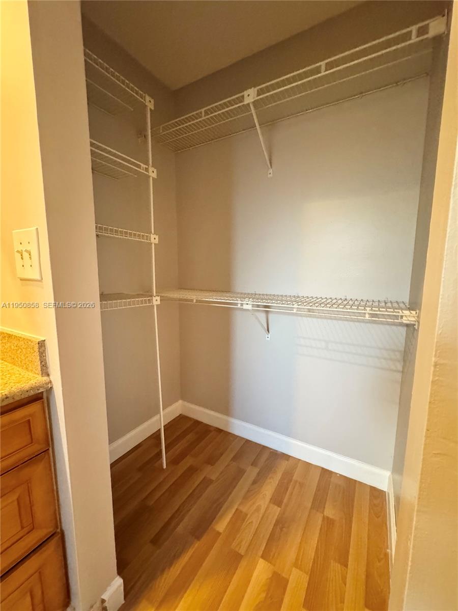 WOODLAKE SHORES - Residential
