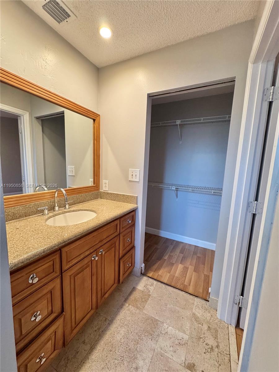 WOODLAKE SHORES - Residential