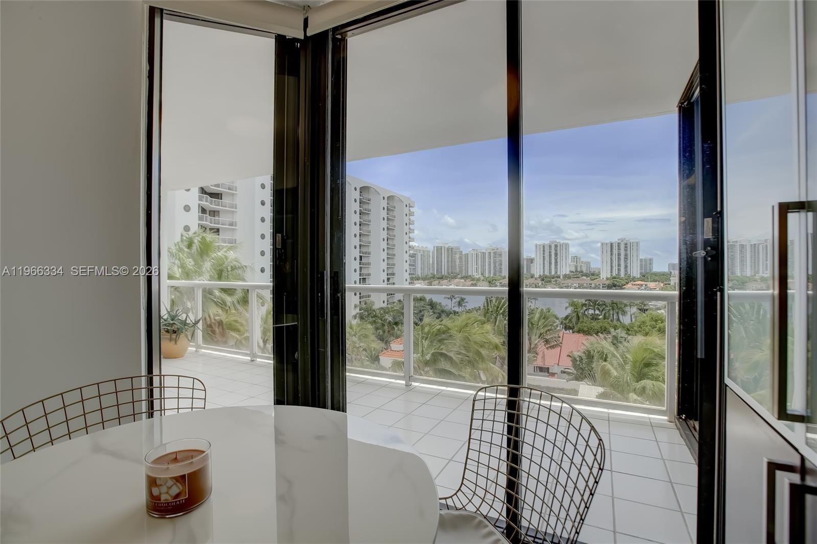 HARBOR TWS AT THE WATERWA - Residential