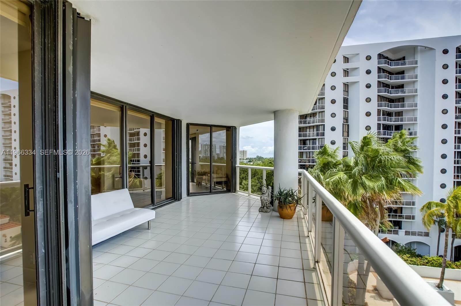HARBOR TWS AT THE WATERWA - Residential